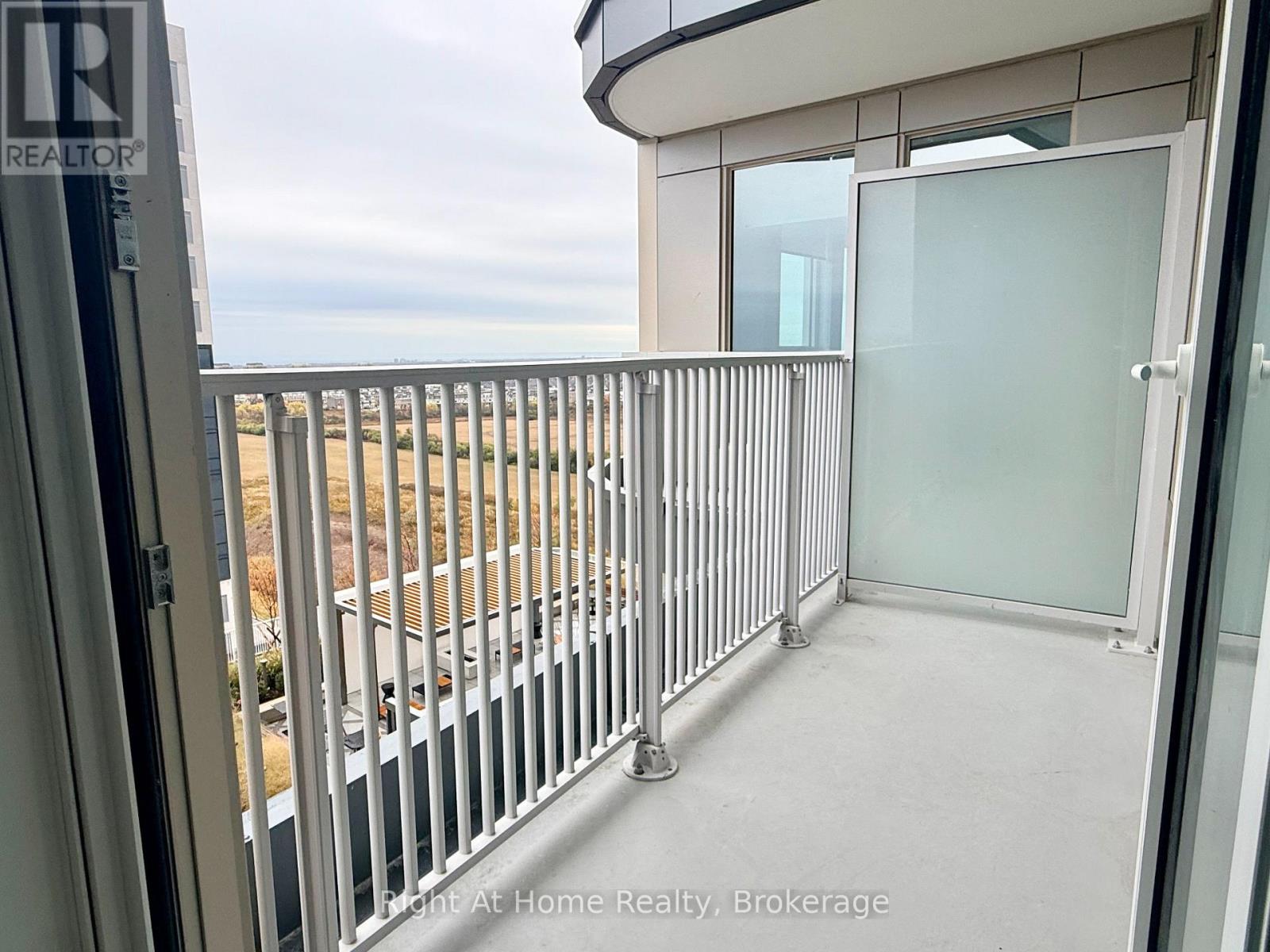 1609 - 3240 William Coltson Avenue, Oakville, Ontario  L6H 8C8 - Photo 28 - W12535518