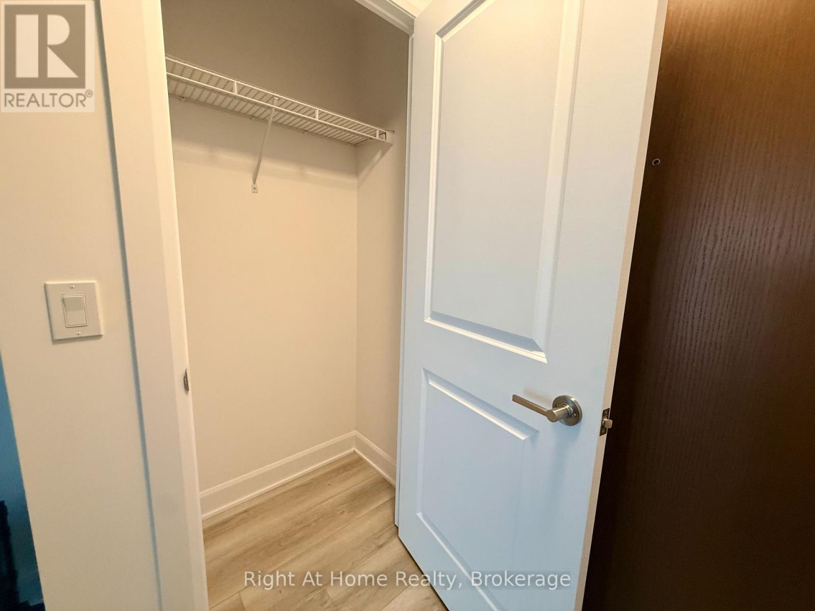 1609 - 3240 William Coltson Avenue, Oakville, Ontario  L6H 8C8 - Photo 32 - W12535518