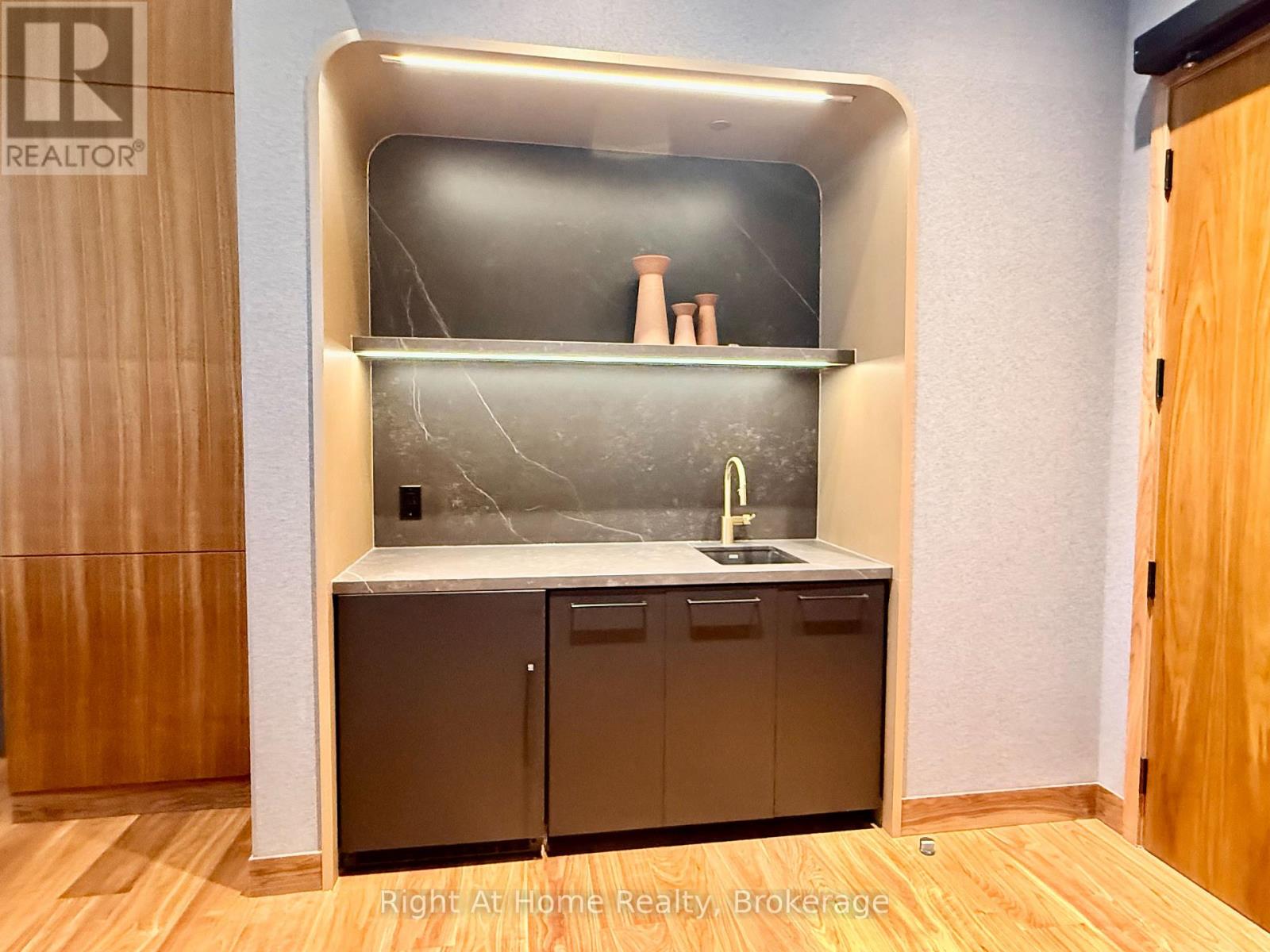 1609 - 3240 William Coltson Avenue, Oakville, Ontario  L6H 8C8 - Photo 35 - W12535518