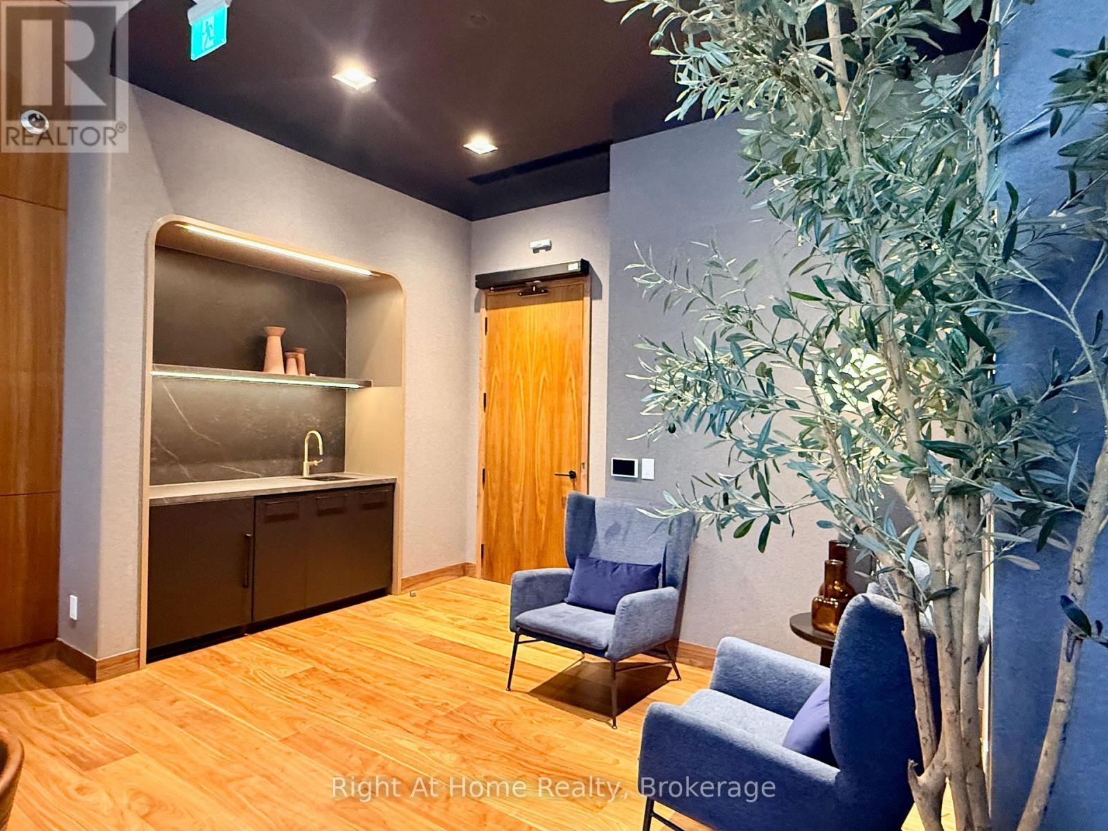 1609 - 3240 William Coltson Avenue, Oakville, Ontario  L6H 8C8 - Photo 36 - W12535518