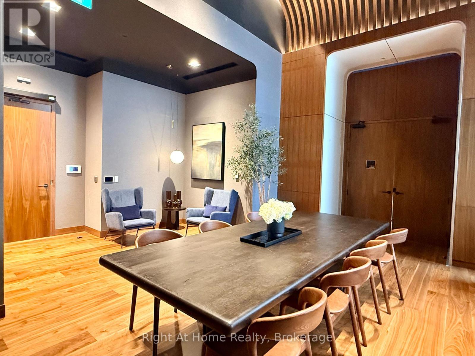 1609 - 3240 William Coltson Avenue, Oakville, Ontario  L6H 8C8 - Photo 37 - W12535518