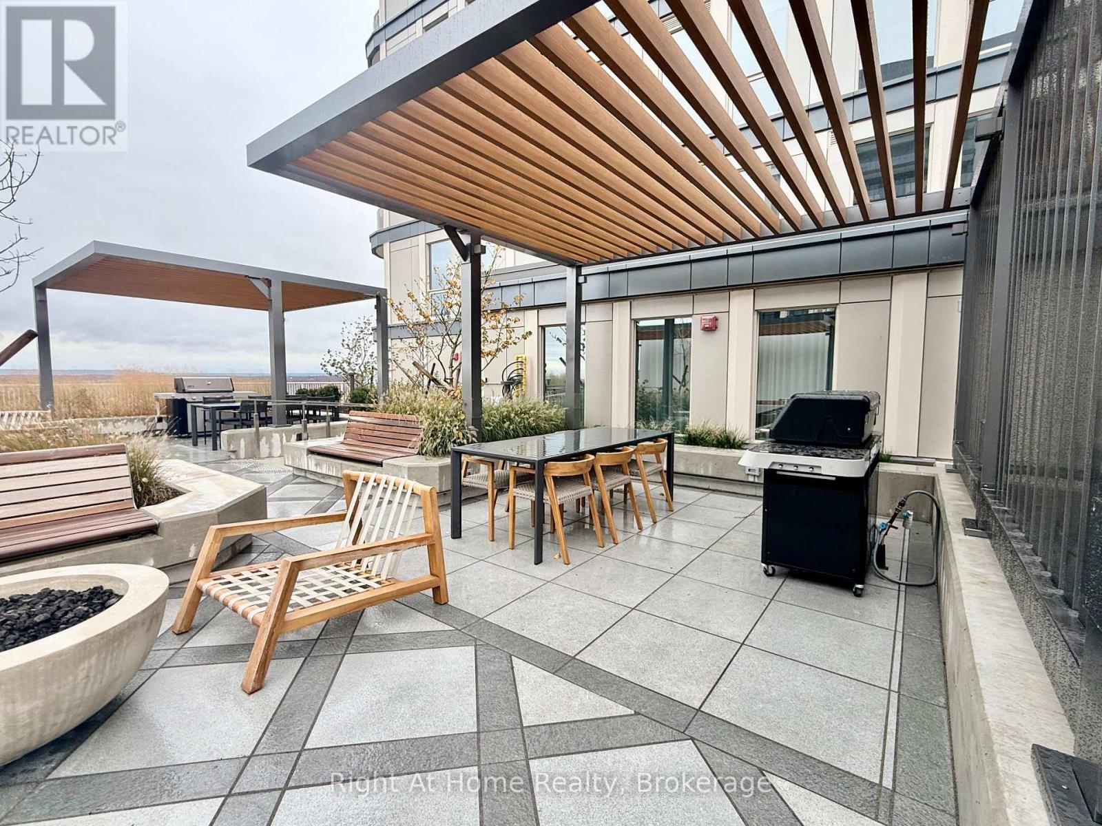 1609 - 3240 William Coltson Avenue, Oakville, Ontario  L6H 8C8 - Photo 48 - W12535518