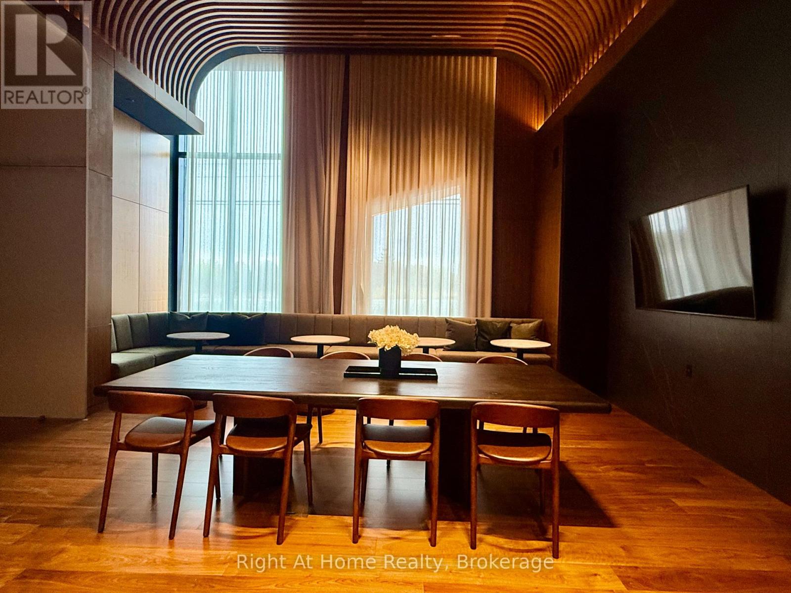 1609 - 3240 William Coltson Avenue, Oakville, Ontario  L6H 8C8 - Photo 50 - W12535518