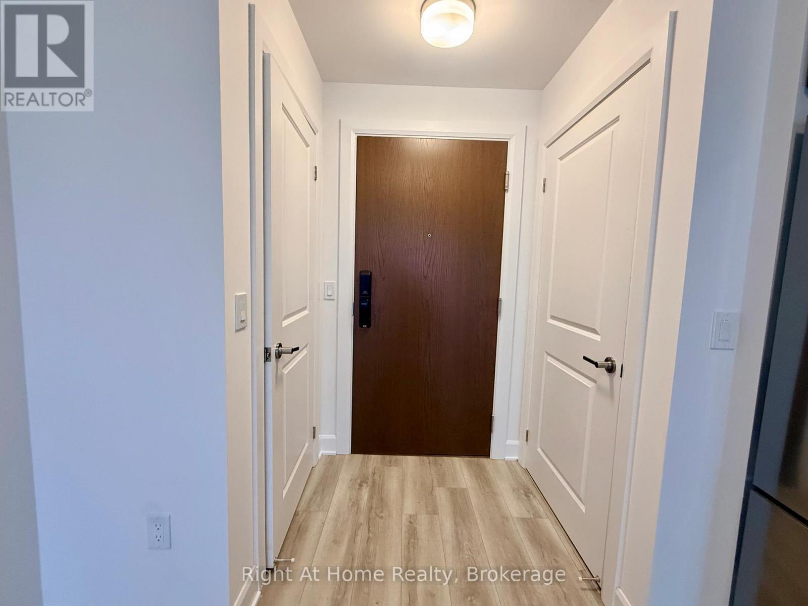 1609 - 3240 William Coltson Avenue, Oakville, Ontario  L6H 8C8 - Photo 6 - W12535518