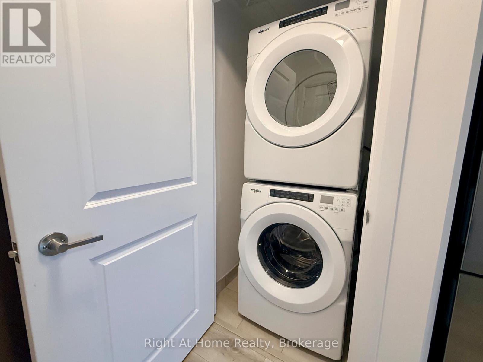 1609 - 3240 William Coltson Avenue, Oakville, Ontario  L6H 8C8 - Photo 7 - W12535518