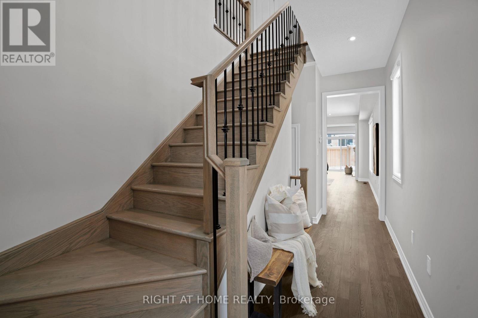 86 Cupples Farm Lane, East Gwillimbury, Ontario  L0G 1S0 - Photo 21 - N12535520