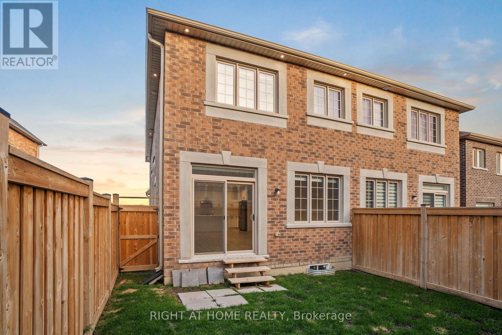 86 Cupples Farm Lane, East Gwillimbury, Ontario  L0G 1S0 - Photo 35 - N12535520