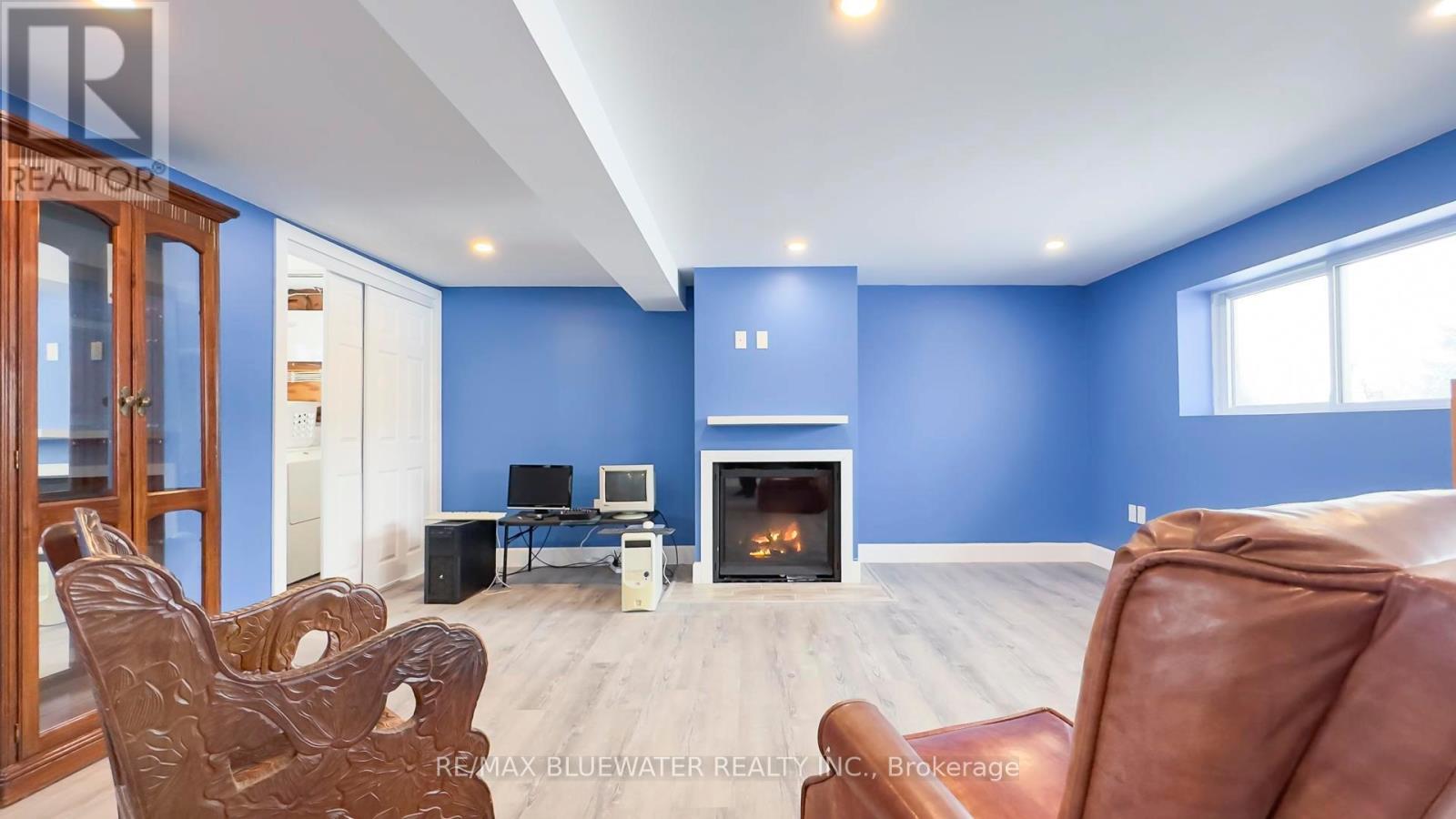 40204 Huron Street E, South Huron, Ontario N0M 1S5 - Photo 18 - X12535572