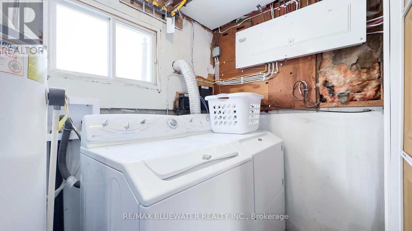 40204 Huron Street E, South Huron, Ontario N0M 1S5 - Photo 22 - X12535572