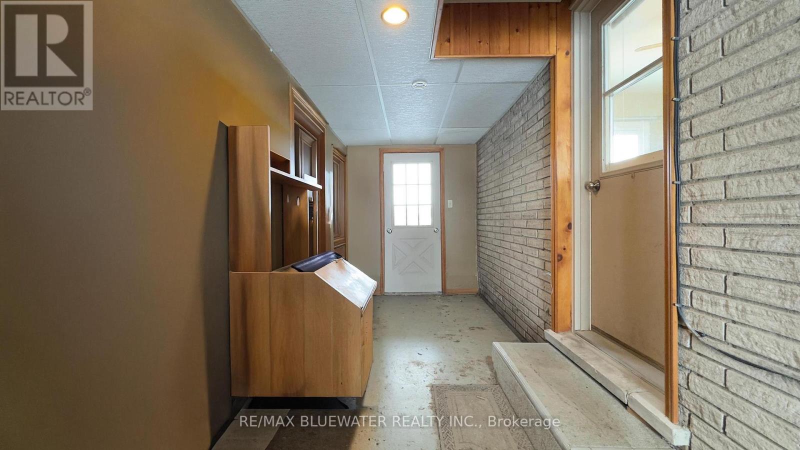 40204 Huron Street E, South Huron, Ontario N0M 1S5 - Photo 23 - X12535572