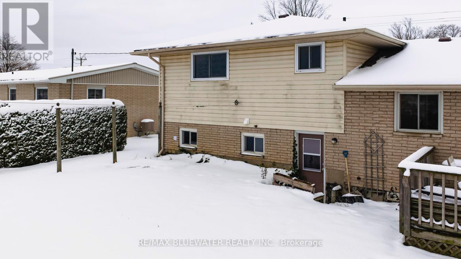 40204 Huron Street E, South Huron, Ontario N0M 1S5 - Photo 30 - X12535572