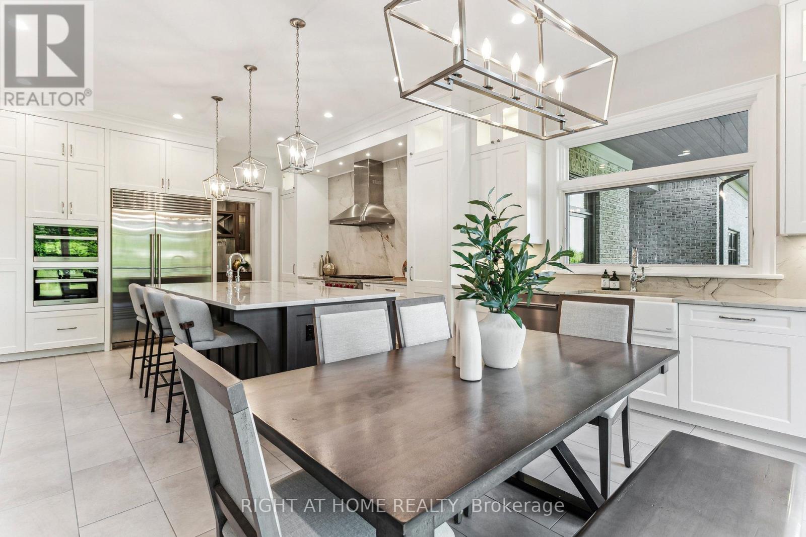 2606 Harvestmoon Lane, Burlington, Ontario  L7P 0N5 - Photo 15 - W12535506