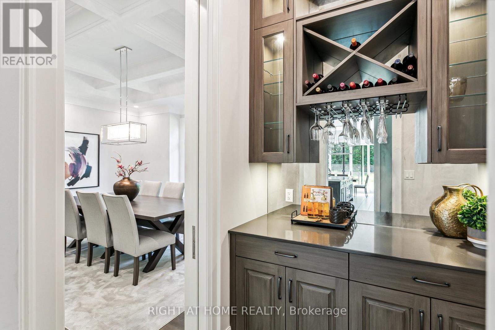 2606 Harvestmoon Lane, Burlington, Ontario  L7P 0N5 - Photo 17 - W12535506