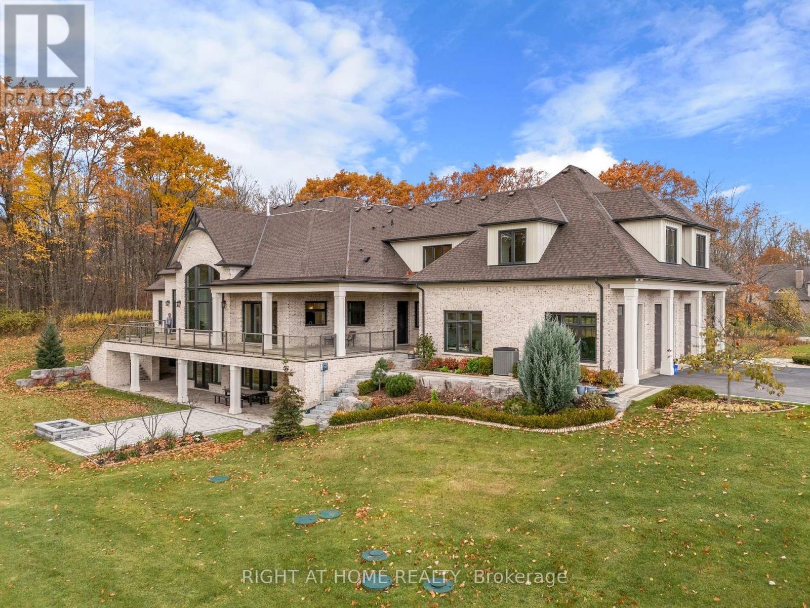 2606 Harvestmoon Lane, Burlington, Ontario  L7P 0N5 - Photo 3 - W12535506