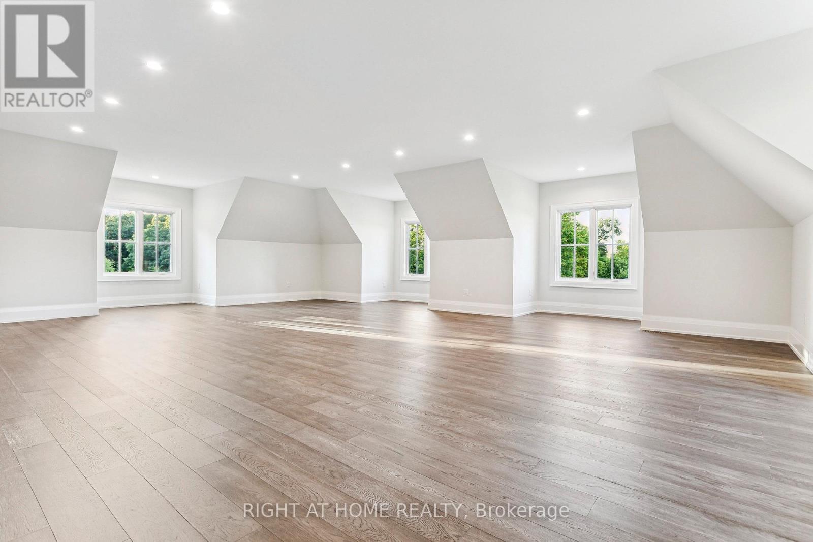 2606 Harvestmoon Lane, Burlington, Ontario  L7P 0N5 - Photo 41 - W12535506