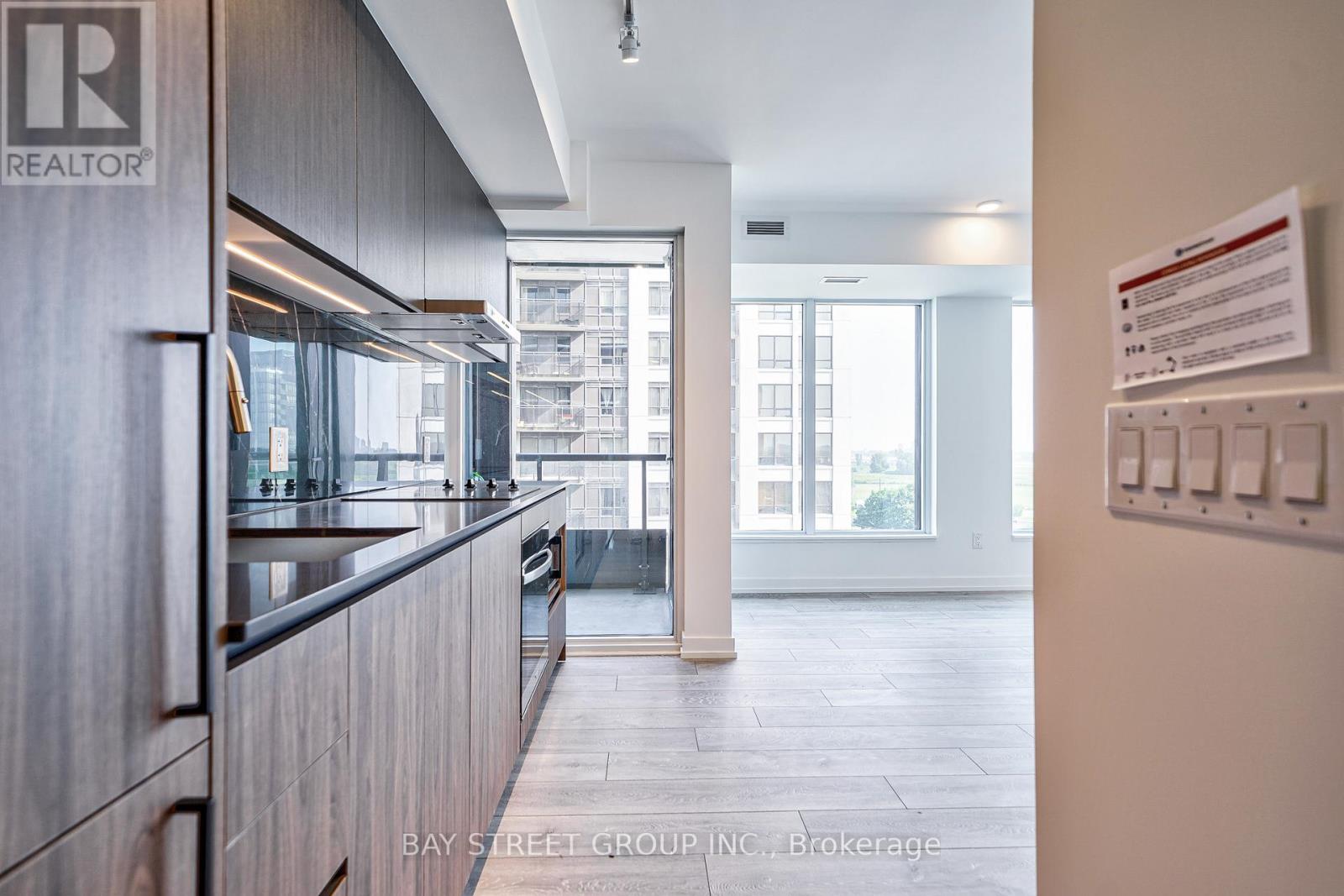 812 - 1100 Sheppard Avenue W, Toronto, Ontario M3K 0E4 - Photo 8 - W12535514