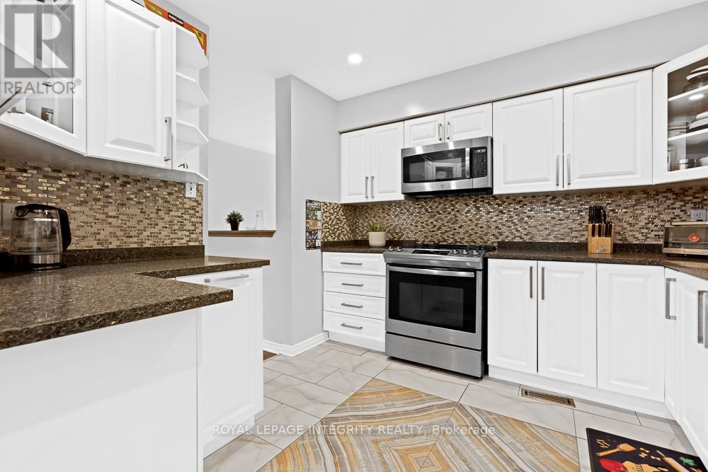 498 Sandhamn Private, Ottawa, Ontario  K1T 2Z6 - Photo 7 - X12535552