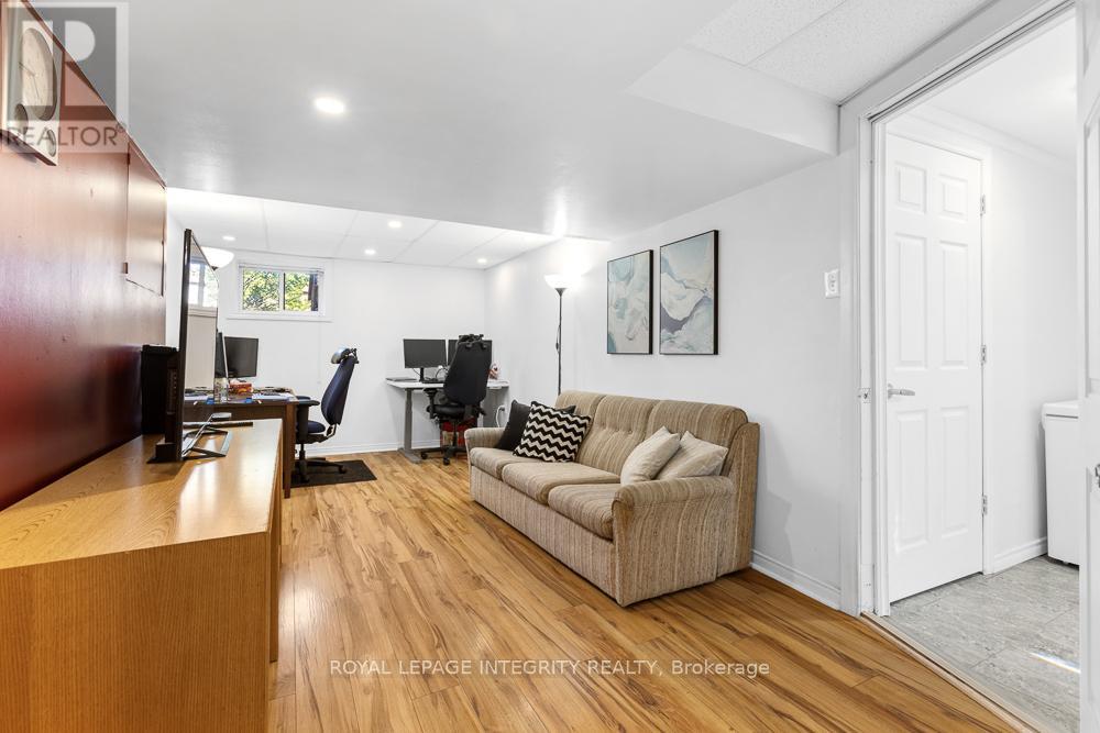 498 Sandhamn Private, Ottawa, Ontario  K1T 2Z6 - Photo 32 - X12535554