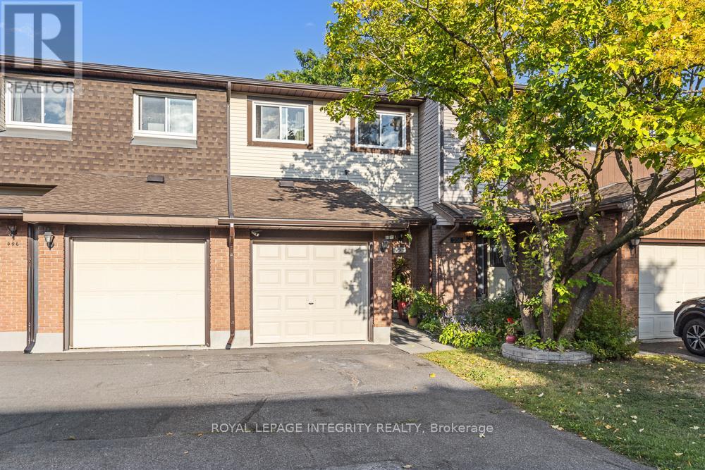 498 Sandhamn Private, Ottawa, Ontario  K1T 2Z6 - Photo 41 - X12535554