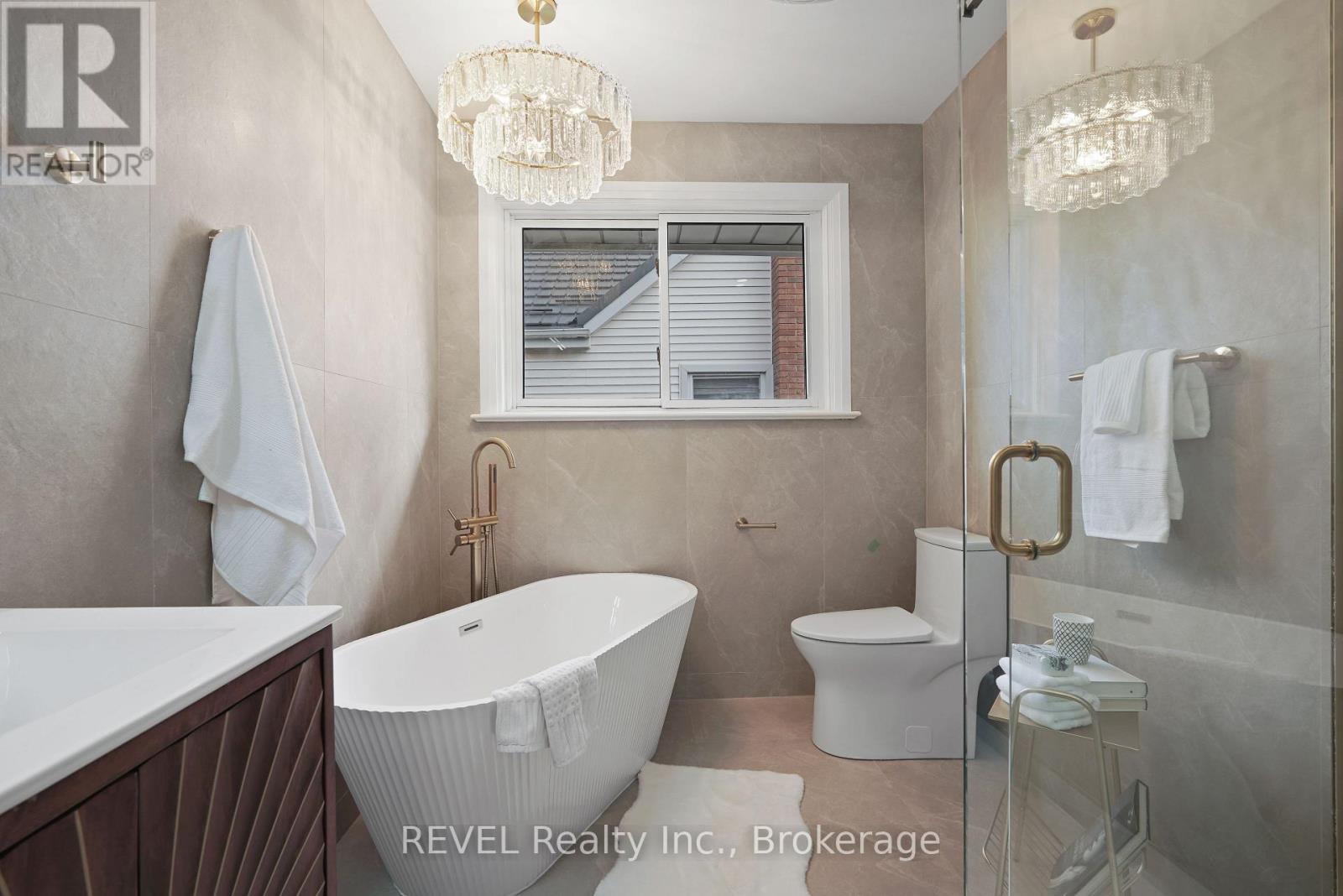 6483 Monroe Street, Niagara Falls, Ontario L2G 2G9 - Photo 12 - X12535558