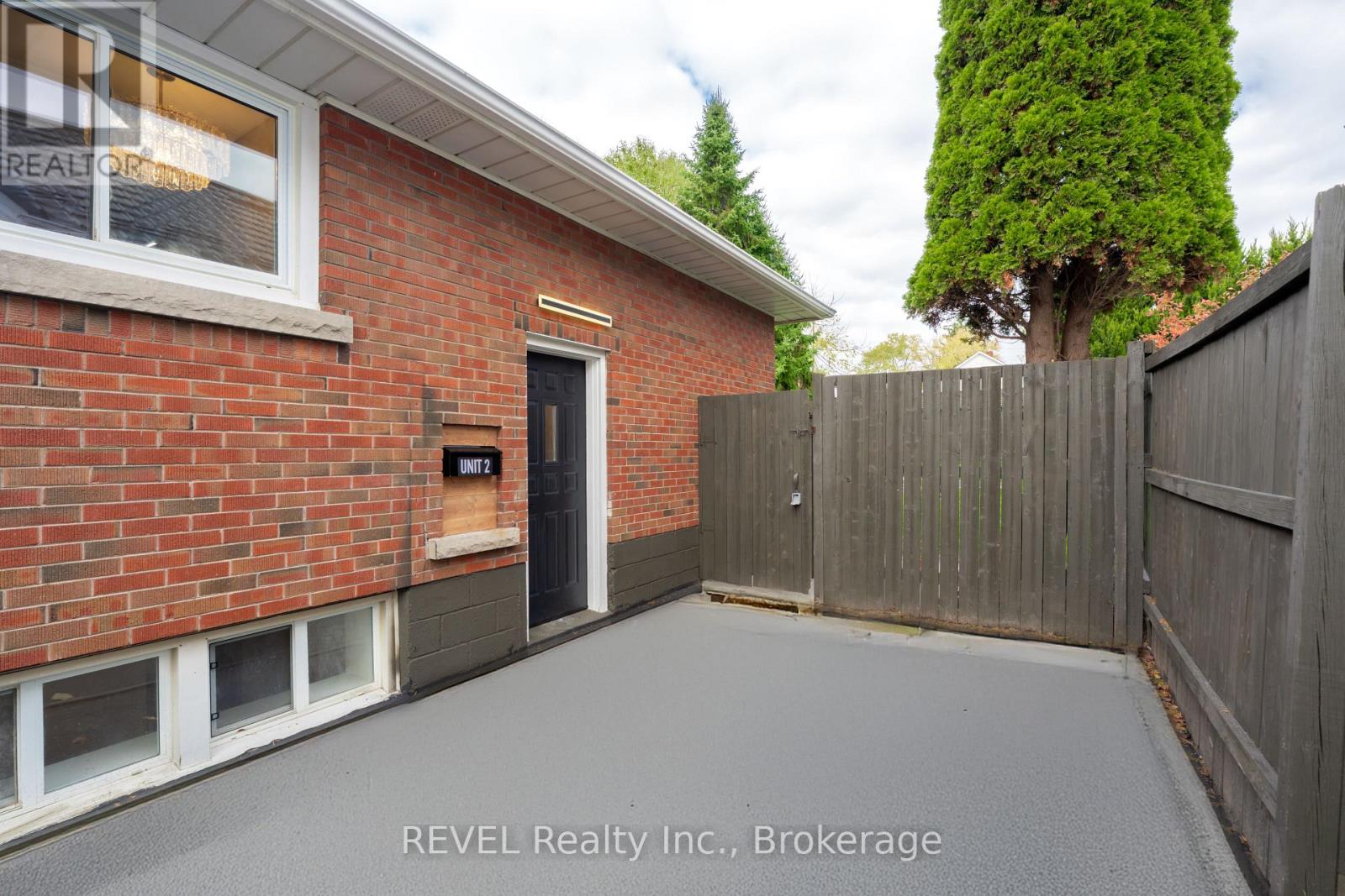 6483 Monroe Street, Niagara Falls, Ontario L2G 2G9 - Photo 19 - X12535558