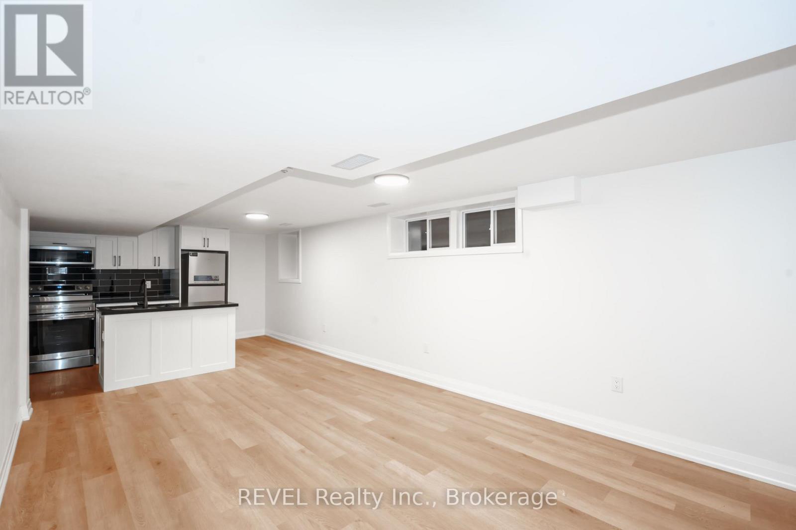 6483 Monroe Street, Niagara Falls, Ontario L2G 2G9 - Photo 20 - X12535558