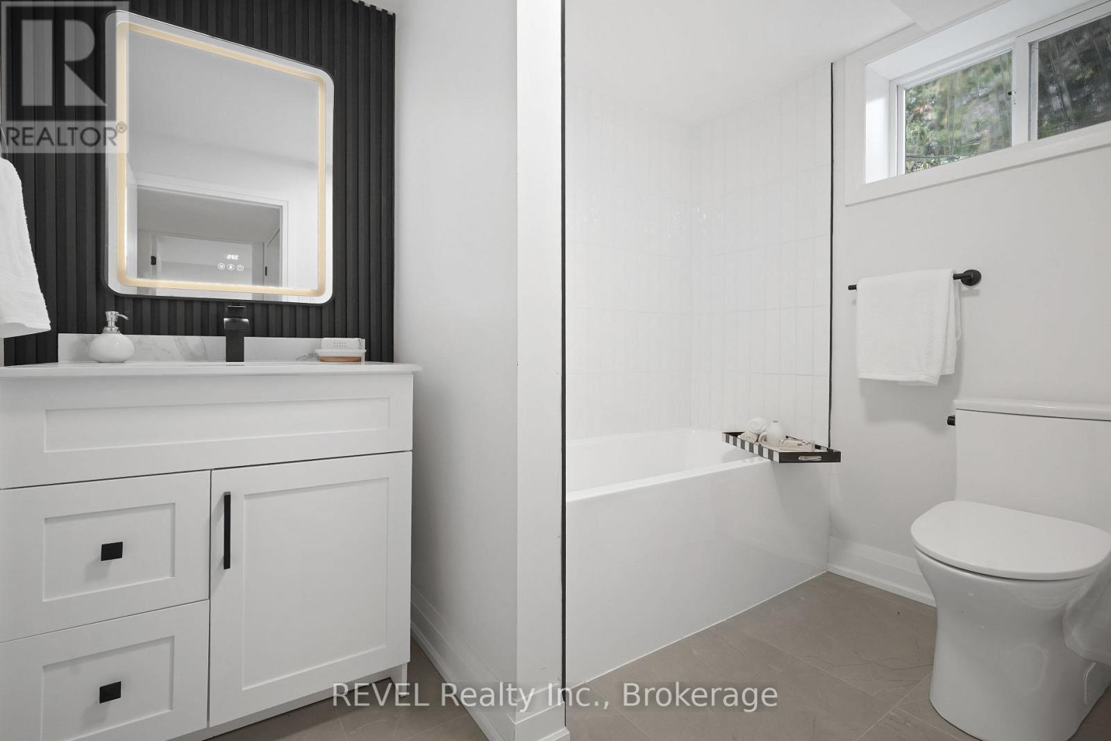 6483 Monroe Street, Niagara Falls, Ontario L2G 2G9 - Photo 25 - X12535558