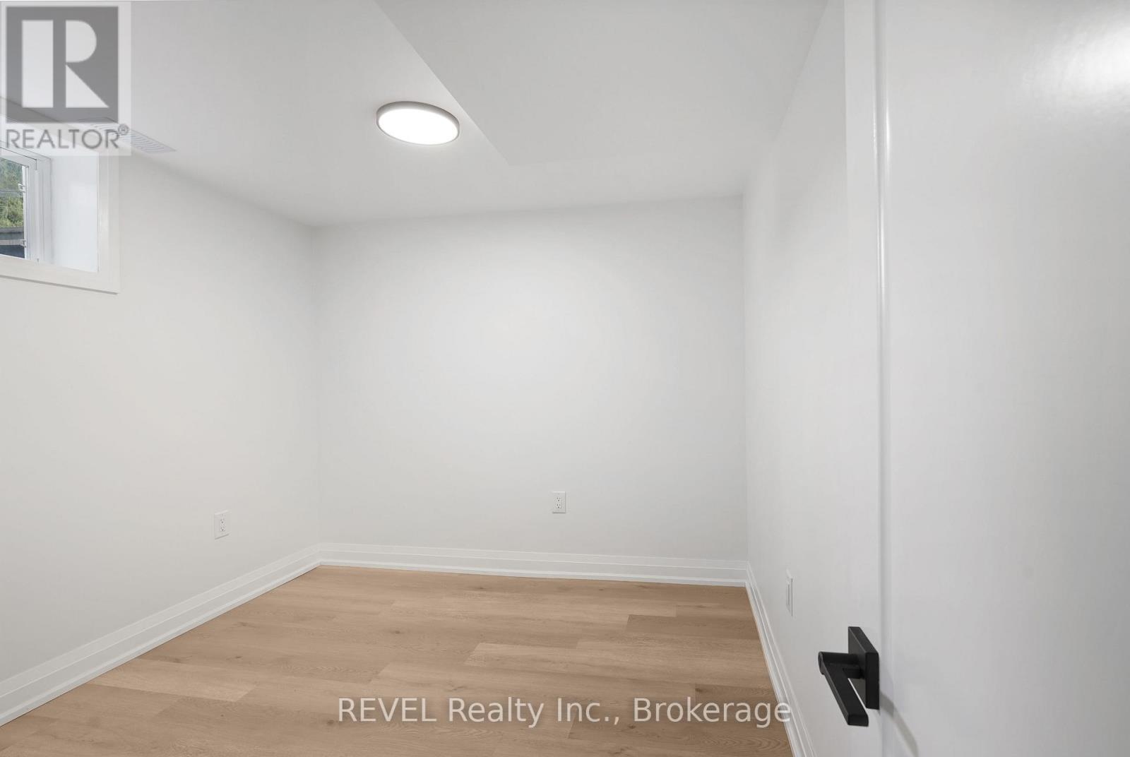 6483 Monroe Street, Niagara Falls, Ontario L2G 2G9 - Photo 27 - X12535558