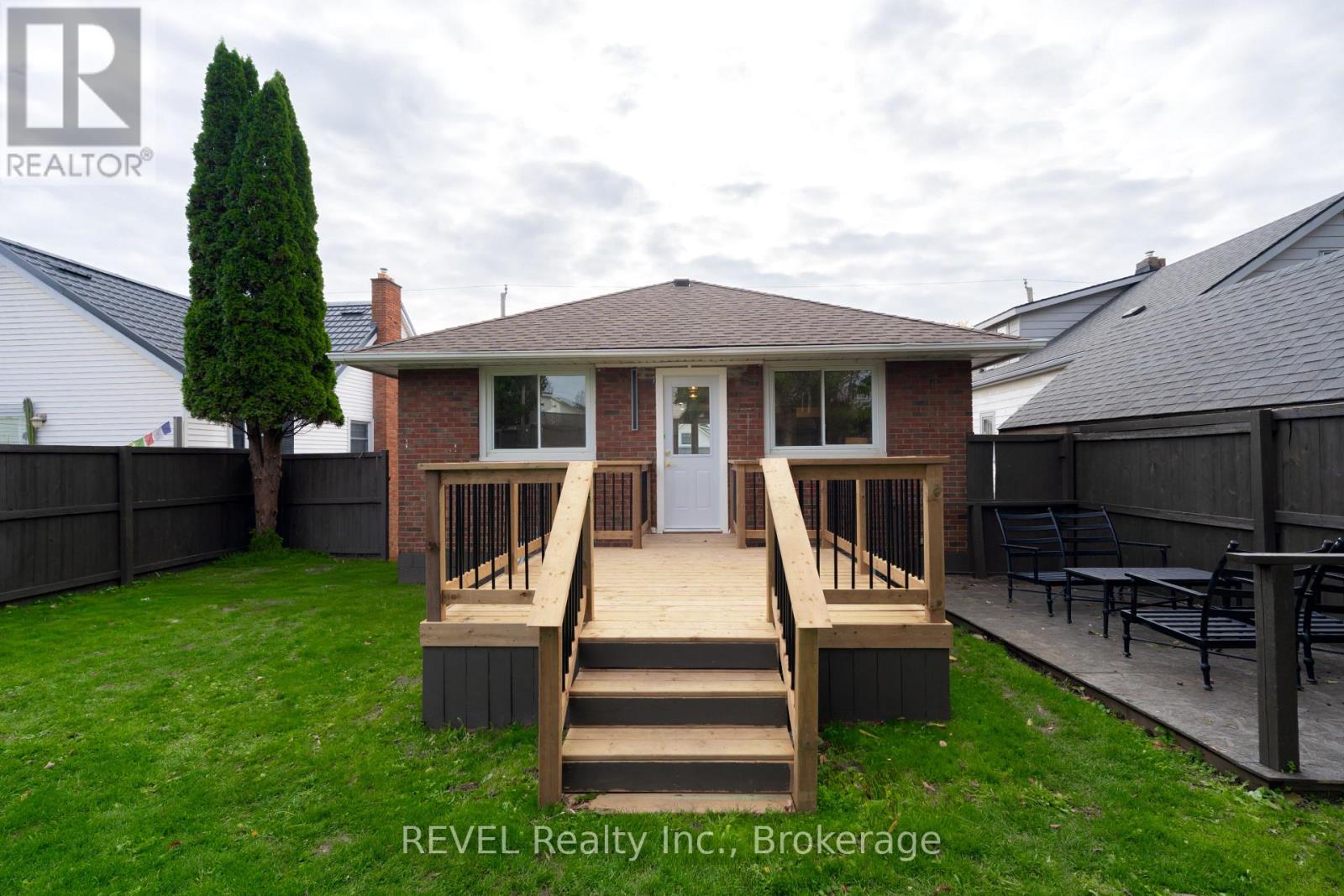 6483 Monroe Street, Niagara Falls, Ontario L2G 2G9 - Photo 30 - X12535558