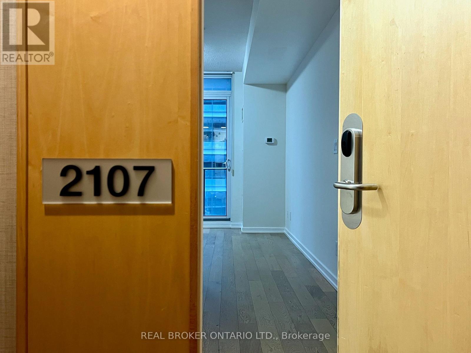 2107 - 65 Bremner Boulevard, Toronto, Ontario  M5J 0A7 - Photo 7 - C12535550