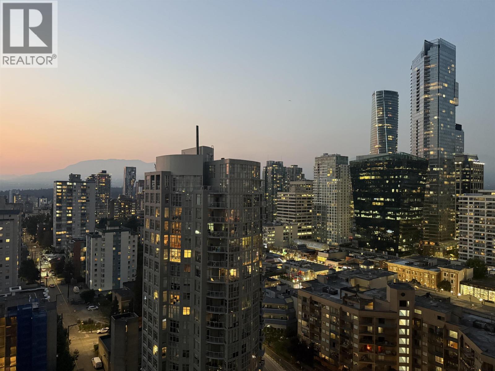 2201 909 BURRARD STREET, Vancouver, British Columbia