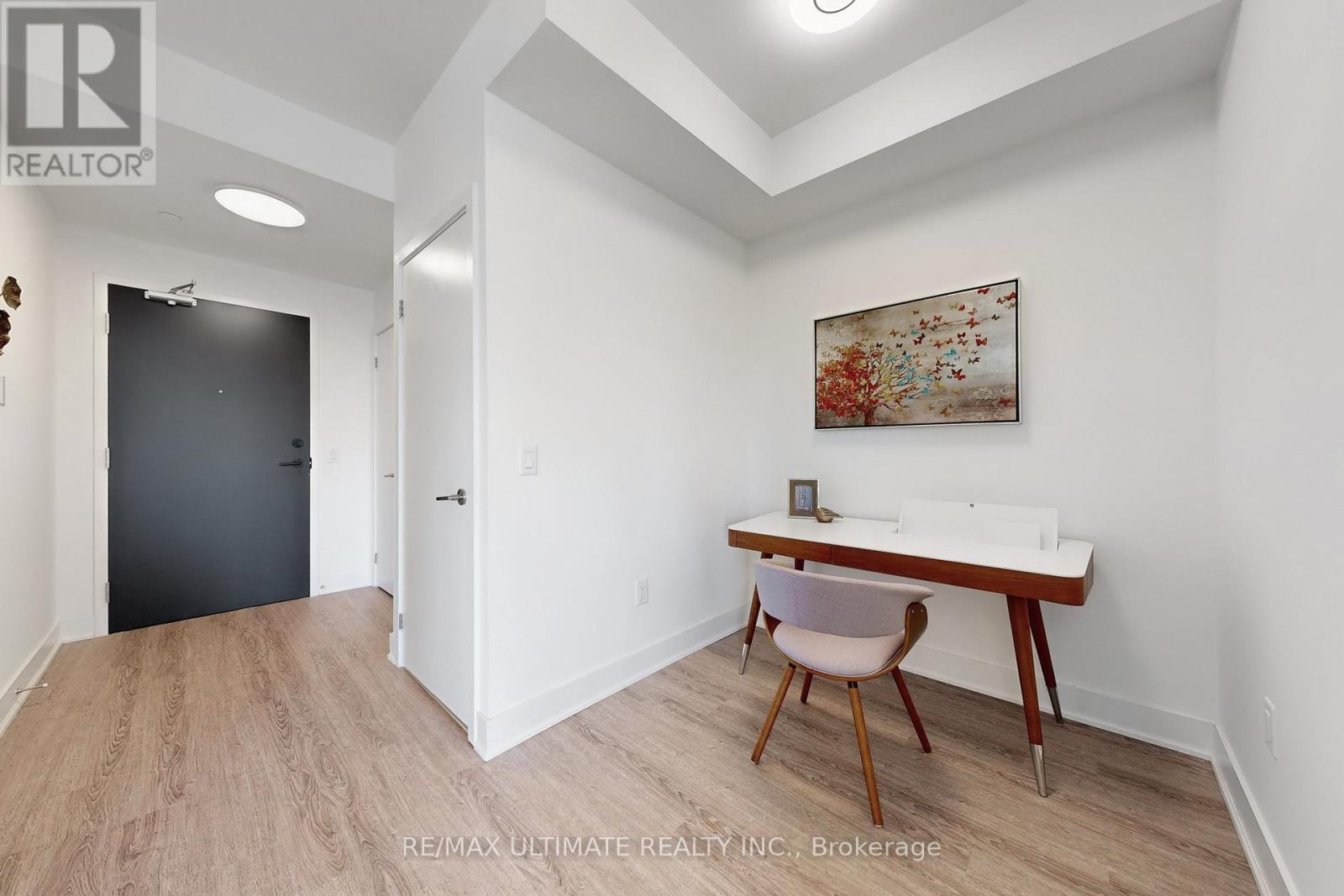 1203 - 185 Deerfield Road, Newmarket, Ontario  L3Y 0G7 - Photo 10 - N12535534