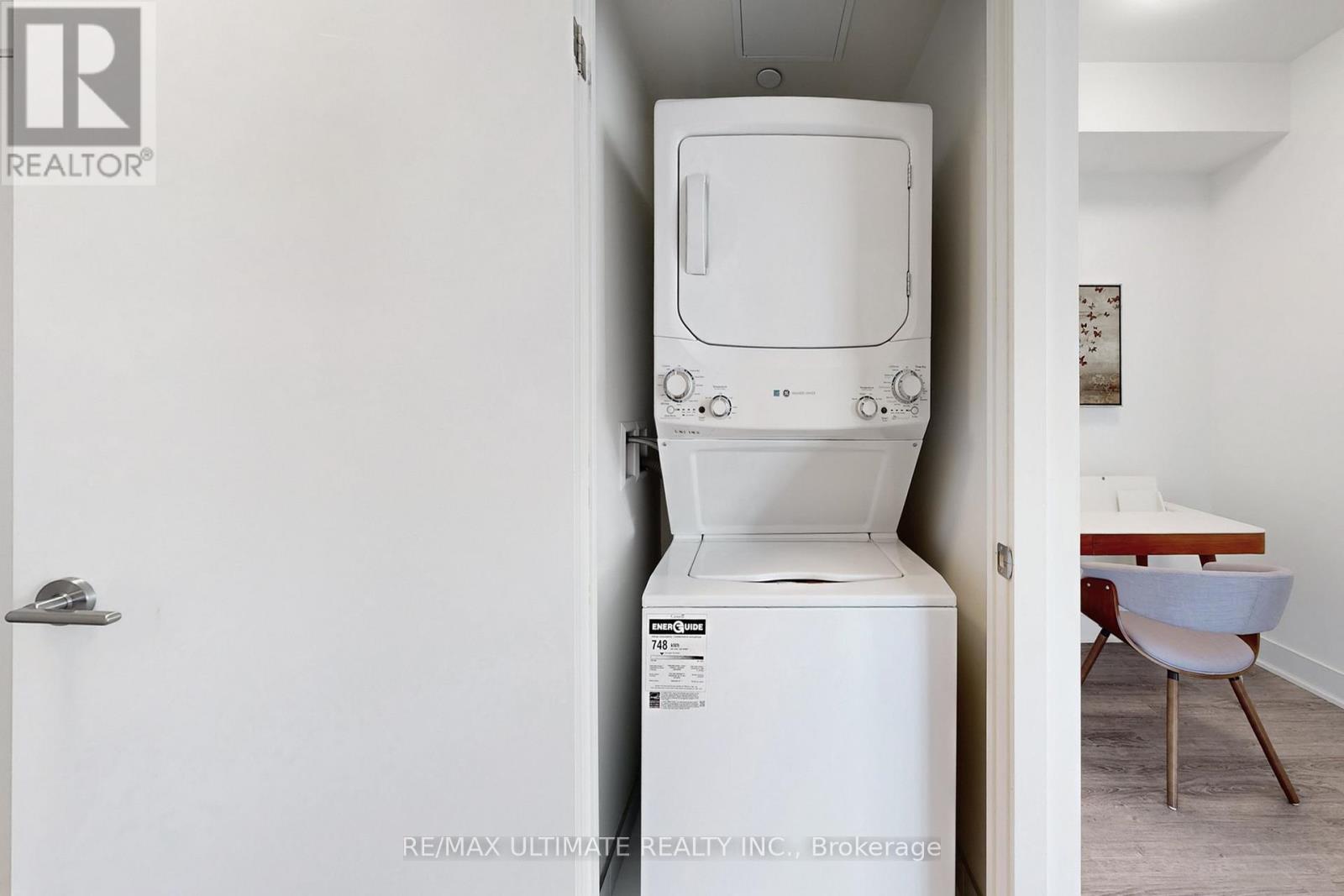 1203 - 185 Deerfield Road, Newmarket, Ontario  L3Y 0G7 - Photo 11 - N12535534