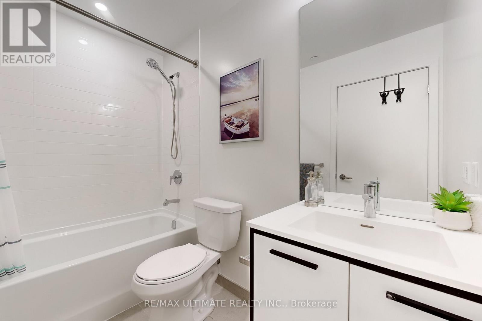 1203 - 185 Deerfield Road, Newmarket, Ontario  L3Y 0G7 - Photo 12 - N12535534