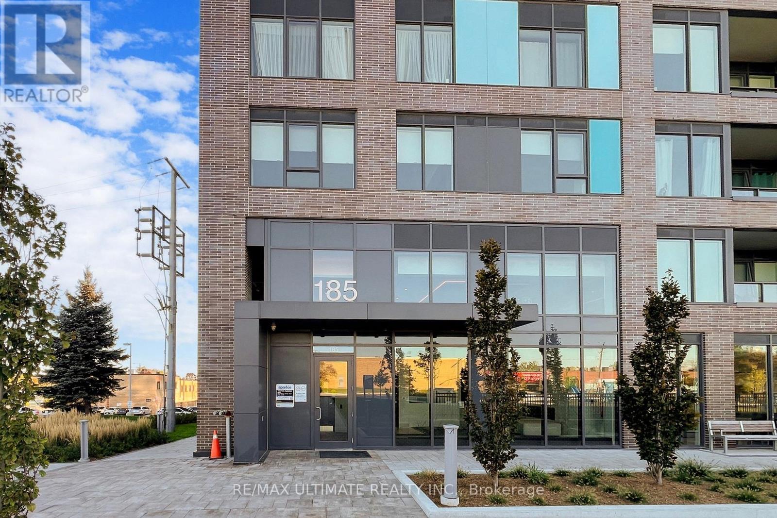 1203 - 185 Deerfield Road, Newmarket, Ontario  L3Y 0G7 - Photo 3 - N12535534