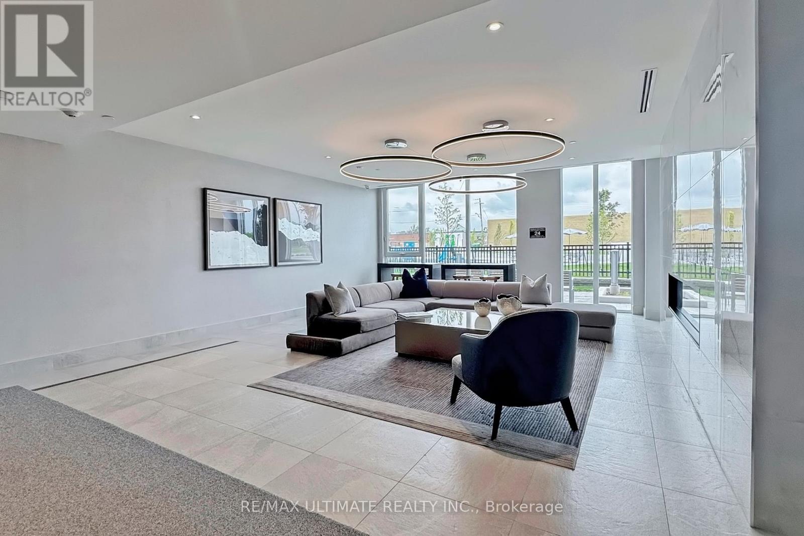 1203 - 185 Deerfield Road, Newmarket, Ontario  L3Y 0G7 - Photo 7 - N12535534