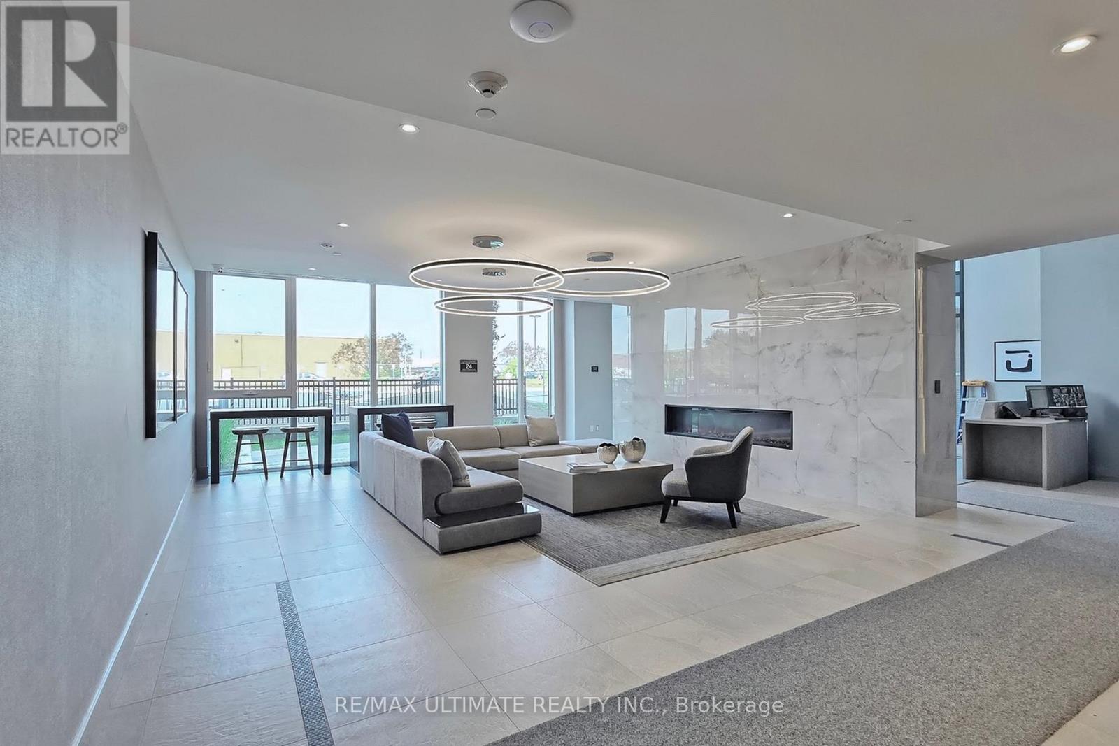 1203 - 185 Deerfield Road, Newmarket, Ontario  L3Y 0G7 - Photo 8 - N12535534