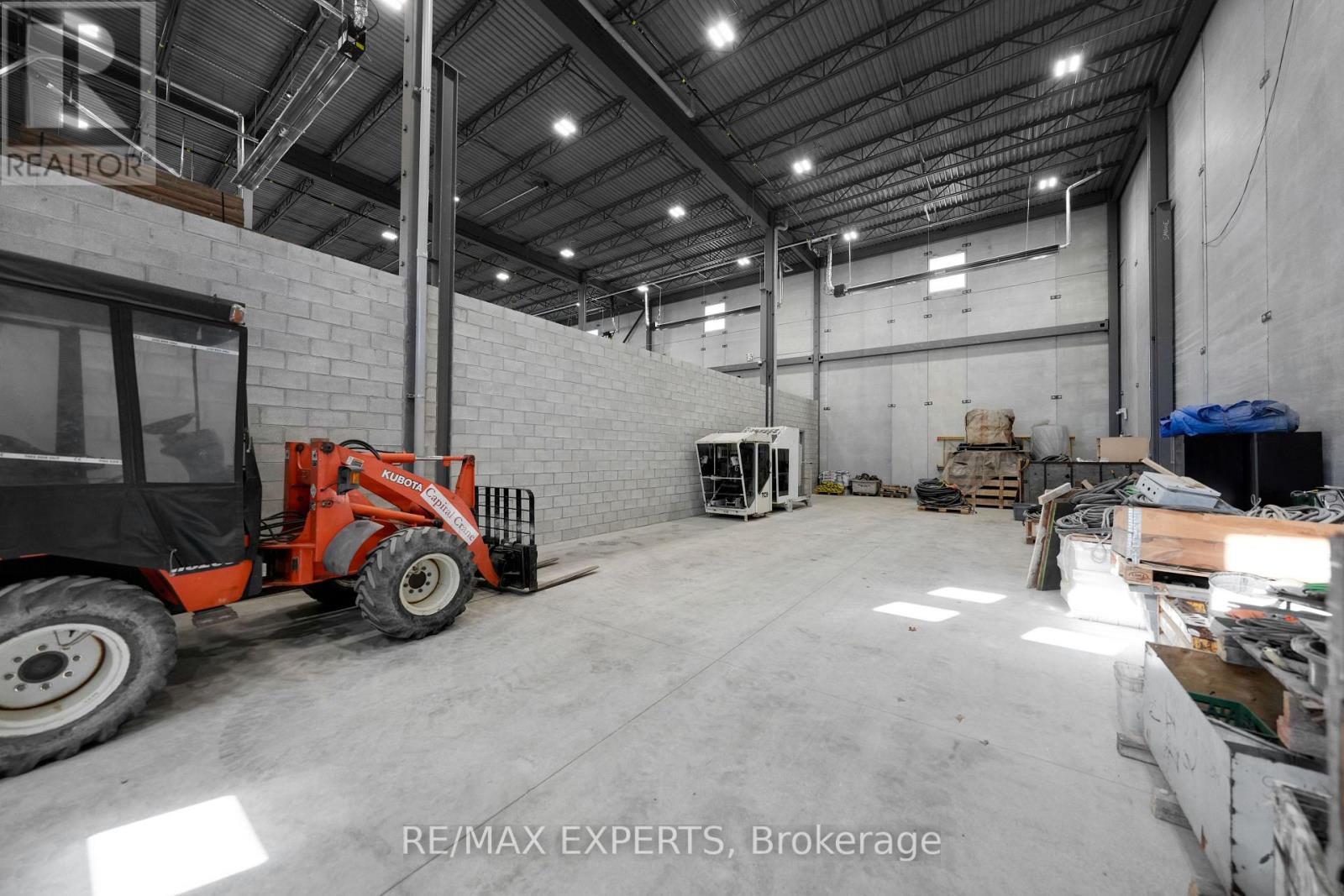 Bay 4 - 27 Sproule Street, King, Ontario  L0G 1T0 - Photo 4 - N12535536