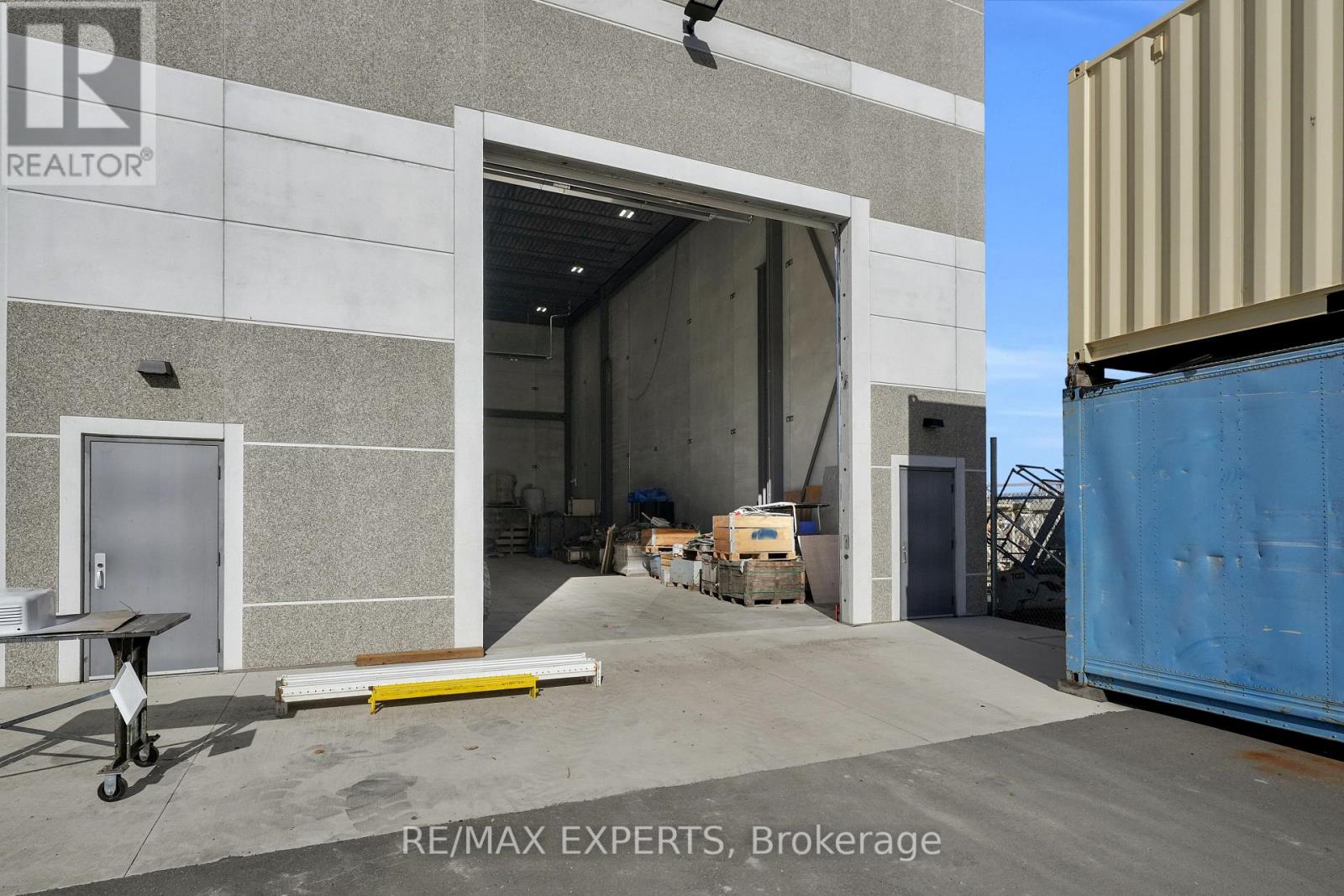 Bay 4 - 27 Sproule Street, King, Ontario  L0G 1T0 - Photo 6 - N12535536