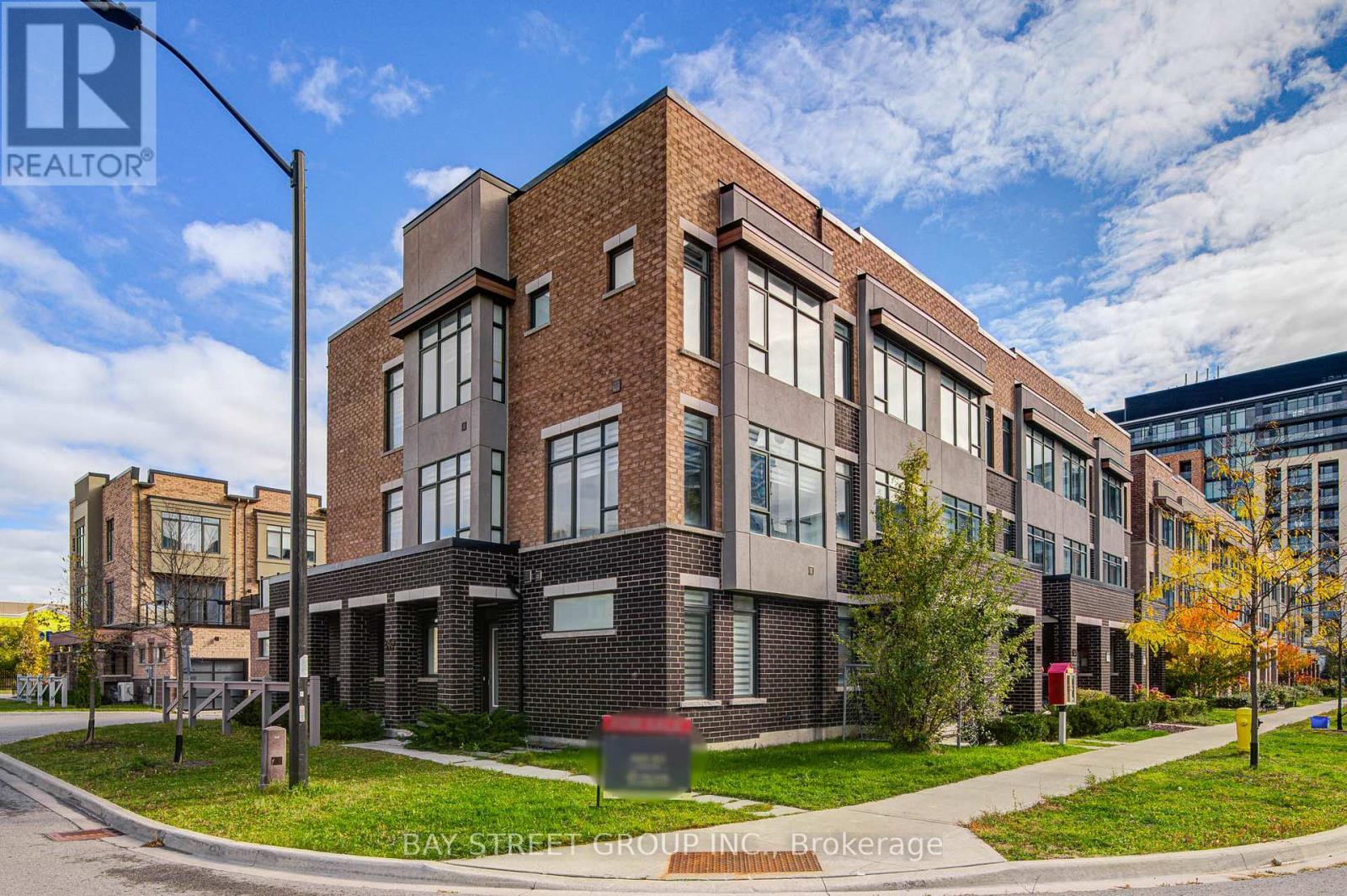 187 SALTERTON CIRCLE, Vaughan, Ontario