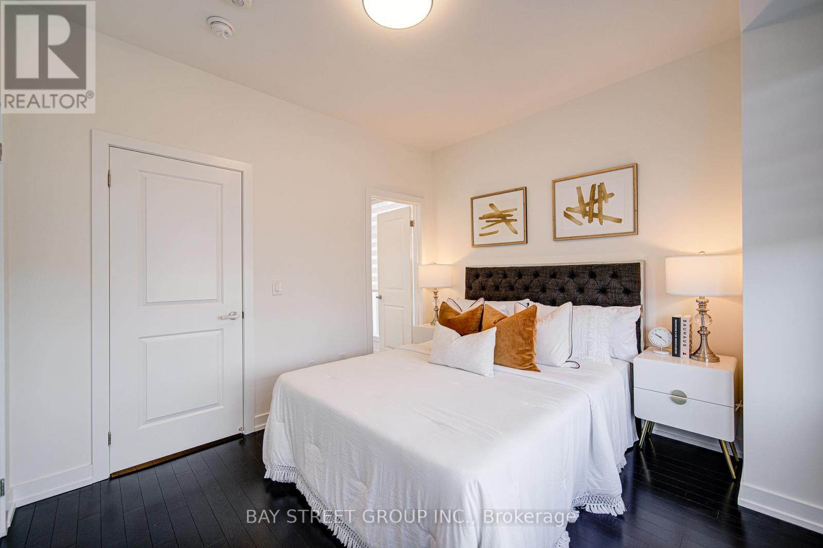 187 Salterton Circle, Vaughan, Ontario  L6A 4Z2 - Photo 14 - N12535566