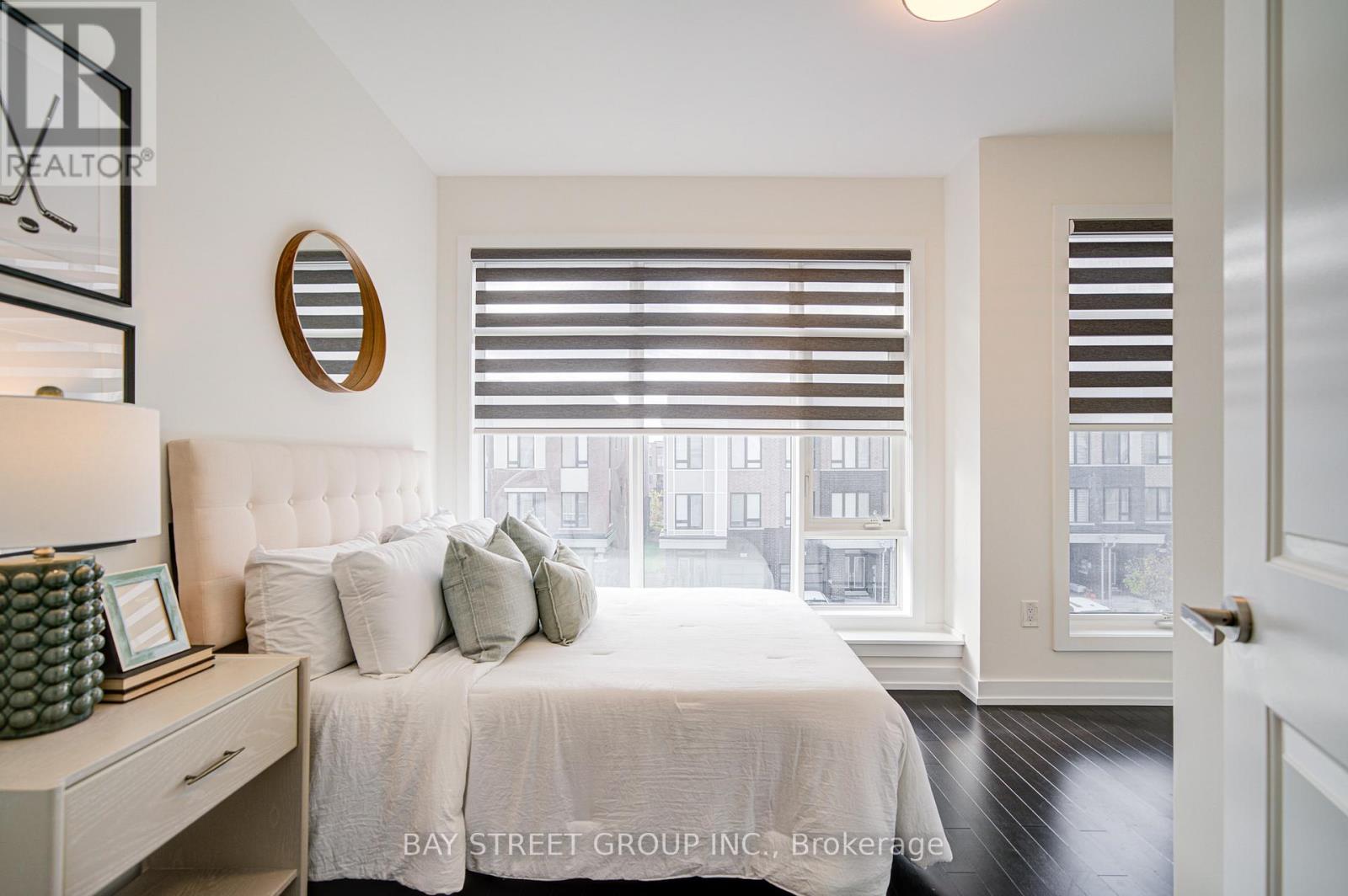 187 Salterton Circle, Vaughan, Ontario  L6A 4Z2 - Photo 19 - N12535566