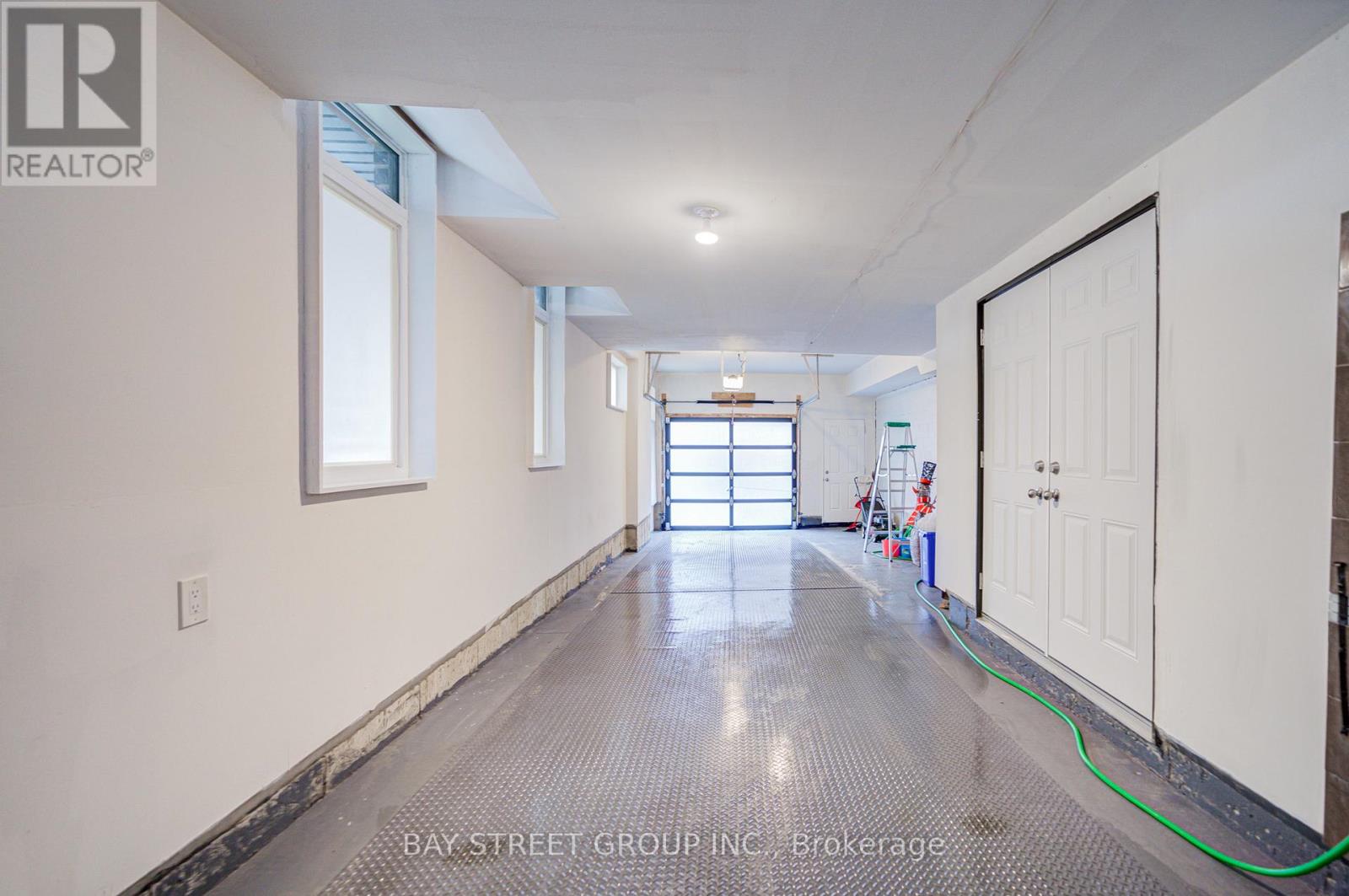 187 Salterton Circle, Vaughan, Ontario  L6A 4Z2 - Photo 27 - N12535566