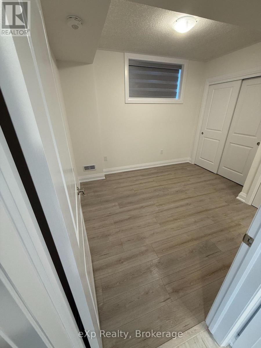 Lower - 347 Canada Plum Street, Waterloo, Ontario  N2V 0C3 - Photo 7 - X12481027