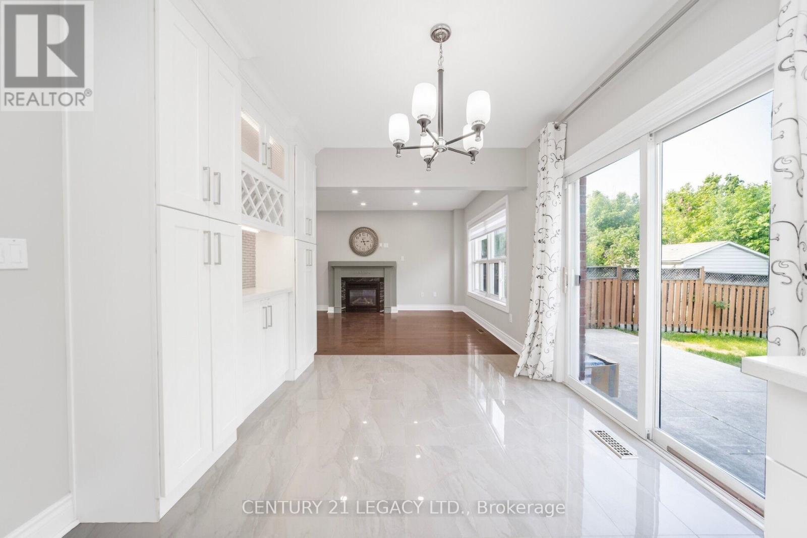 28 Sunnybrook Crescent, Brampton, Ontario  L7A 1Y2 - Photo 13 - W12535570