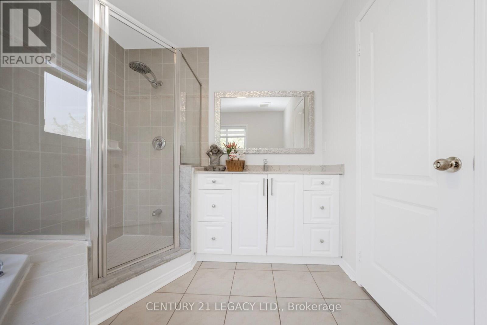 28 Sunnybrook Crescent, Brampton, Ontario  L7A 1Y2 - Photo 24 - W12535570