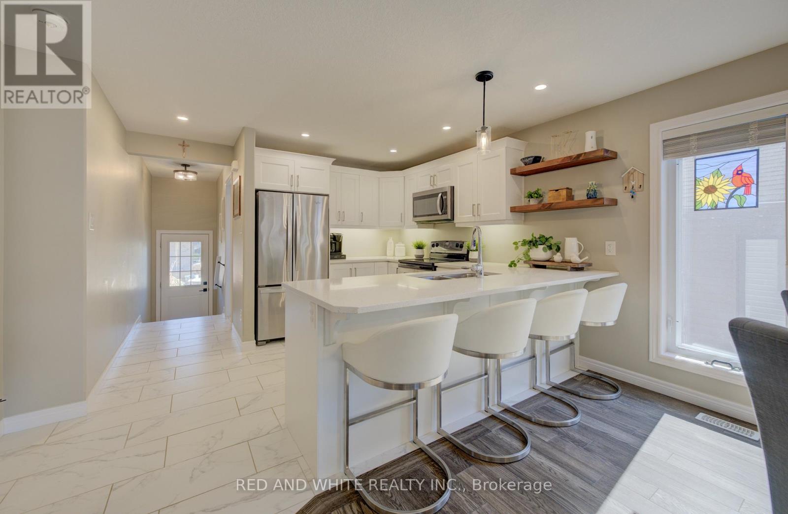 56 Norfolk Street, Norfolk, Ontario  N0E 1Y0 - Photo 3 - X12535562