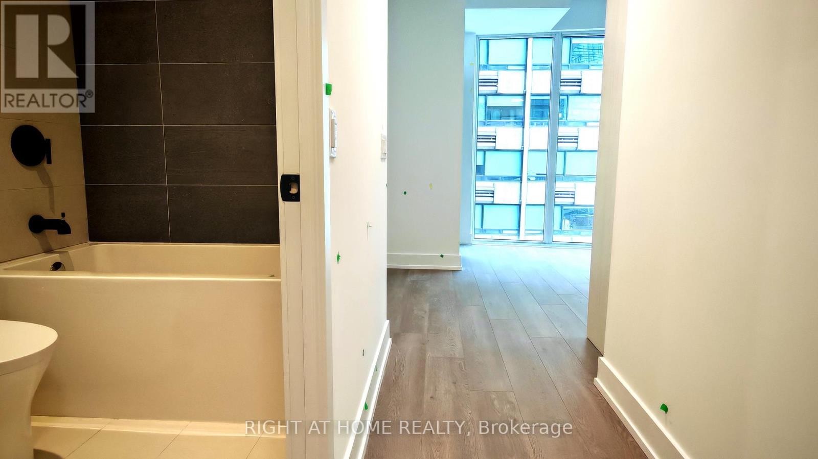 1510 - 308 Jarvis Street, Toronto, Ontario  M5B 0E3 - Photo 4 - C12535588