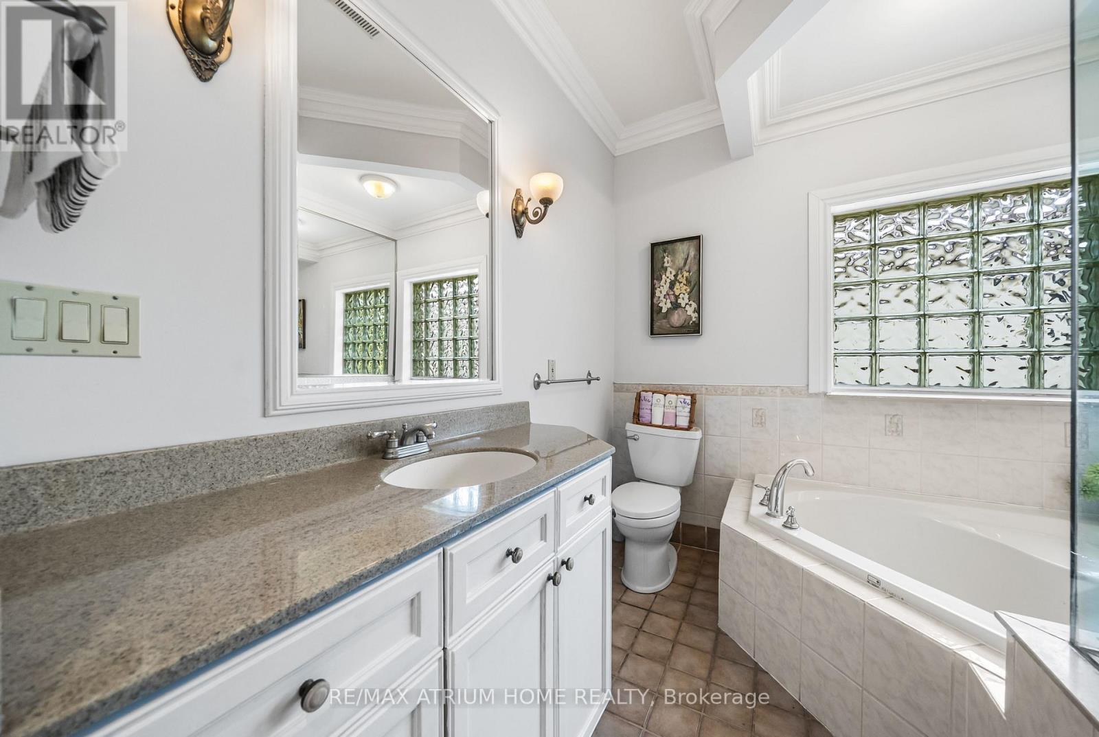 24 Abitibi Avenue, Toronto, Ontario  M2M 2V1 - Photo 28 - C12535594