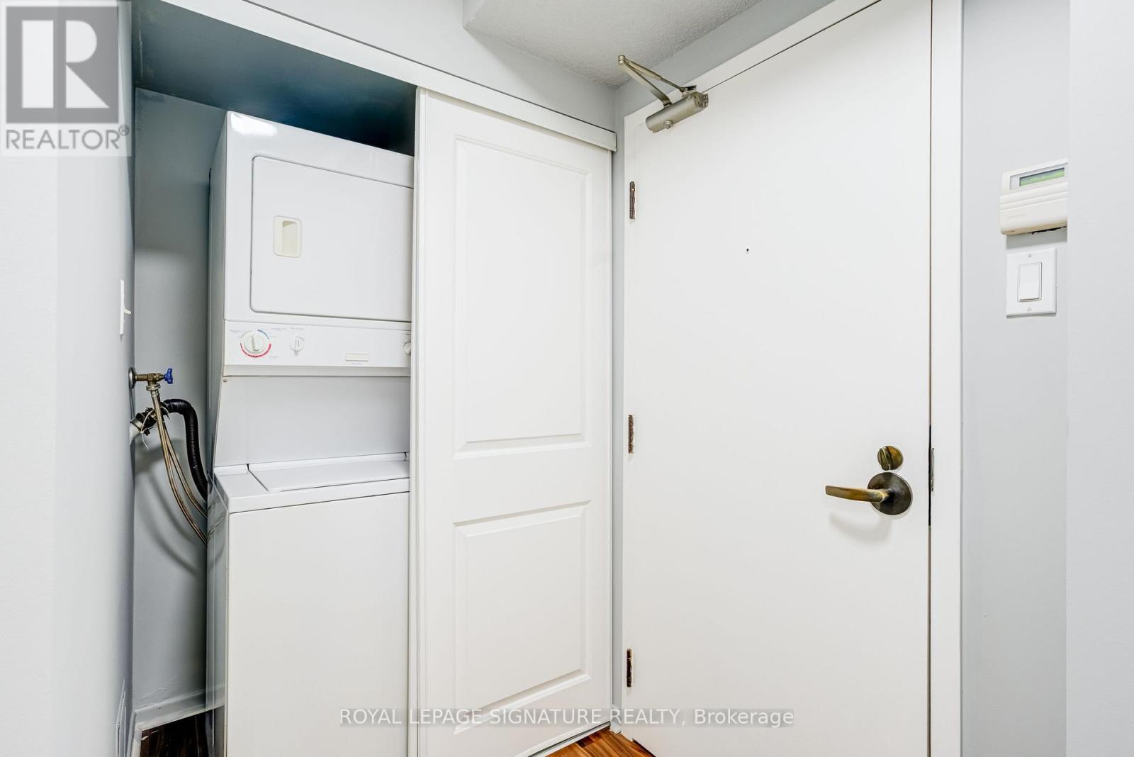 303 - 25 Maitland Street, Toronto, Ontario  M4Y 2W1 - Photo 34 - C12535604